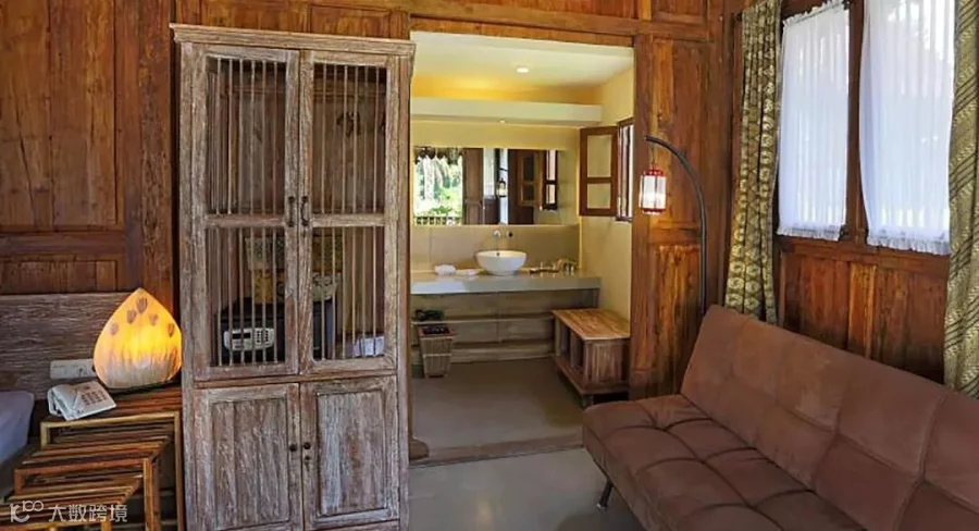 SG-AU_flashpacking-adventures_Amata-Borobudur-Resort.jpg