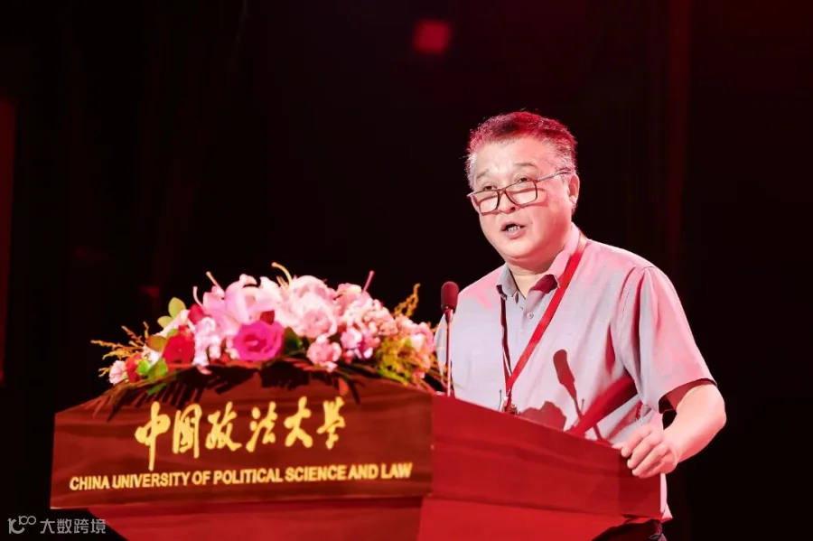 胡志钢.jpg