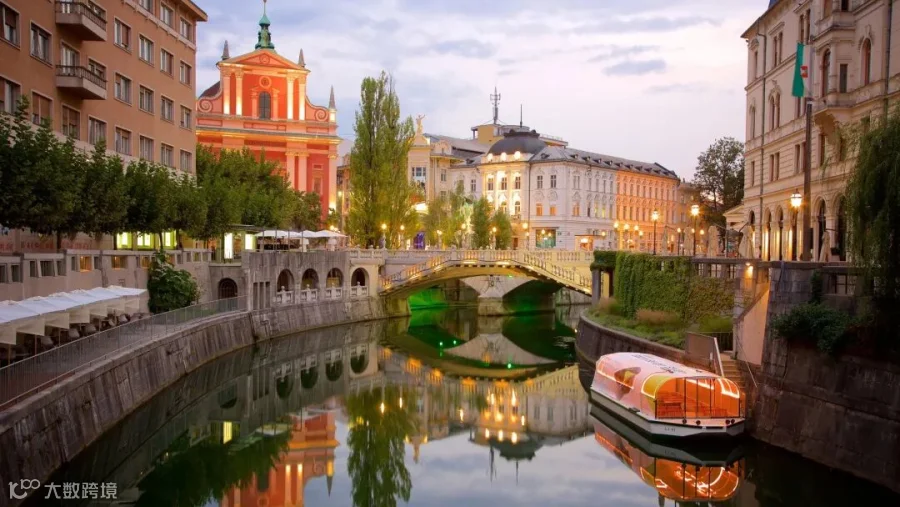 Visit Ljubljana: Best of Ljubljana, Slovenia Travel 2022 | Expedia Tourism