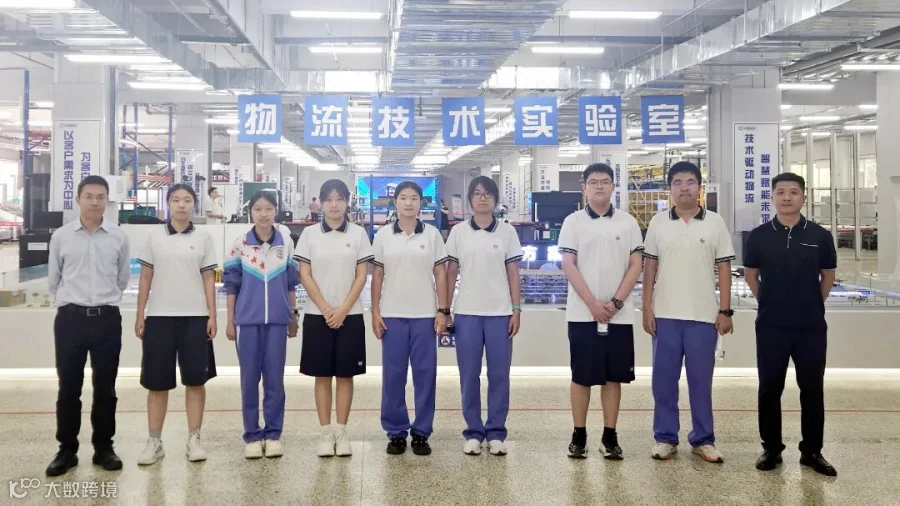 种下智慧物流梦！东北师大附中学子走进中国汽车物流开启“一日生涯体验”.jpg