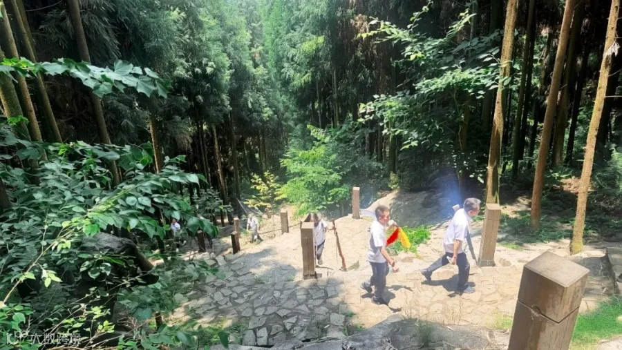 长征路体验（调色）.JPG
