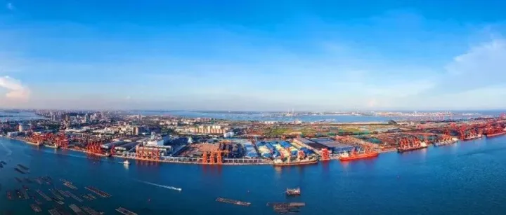 “非洲—<em>防城港</em>—新疆”海铁联运通道开通，进口周期缩短10天