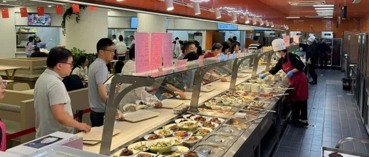 <em>平凉</em>园区支部联建搭起订餐配送通道