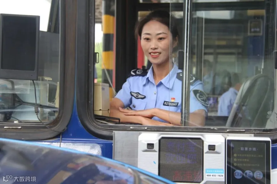2-1文明服务.JPG