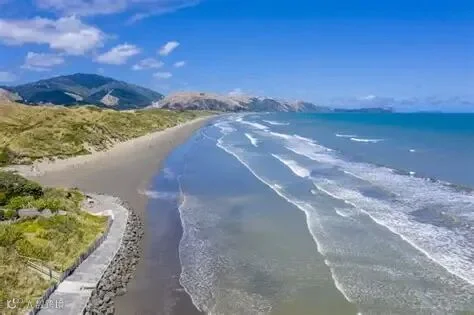 Free Photo | Aerial view of the Kapiti coastline near the towns of ...