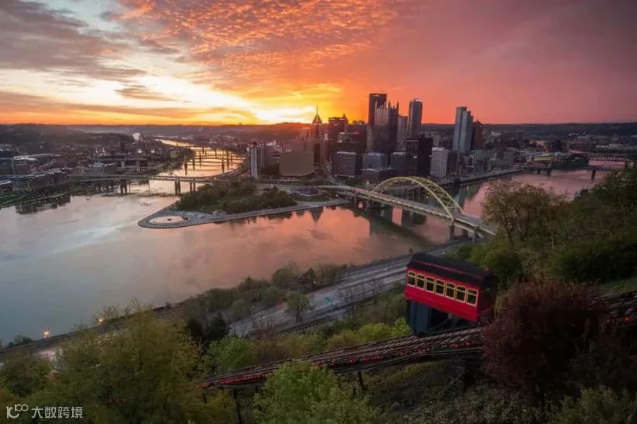 Overlooking Pittsburgh from Mount Washington: The Best Urban Vista in ...