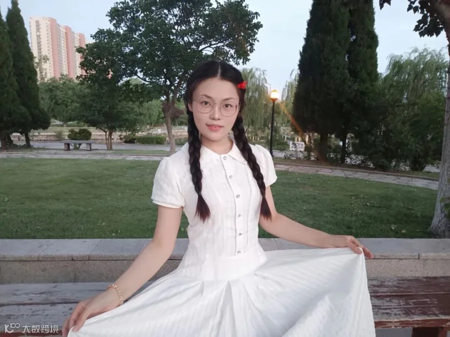 韩晓卉1.jpg