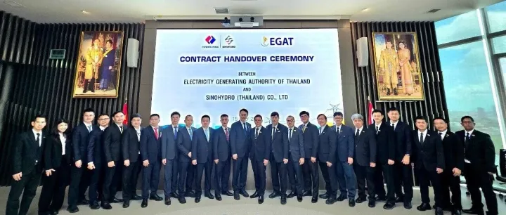 公司与泰国国家电力局举行项目合同交接暨足球友谊交流活动