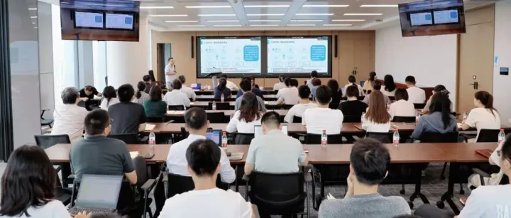 把高校课堂搬进企业！中材海外携手合工大专家团开展全钒液流电池储能专项培训