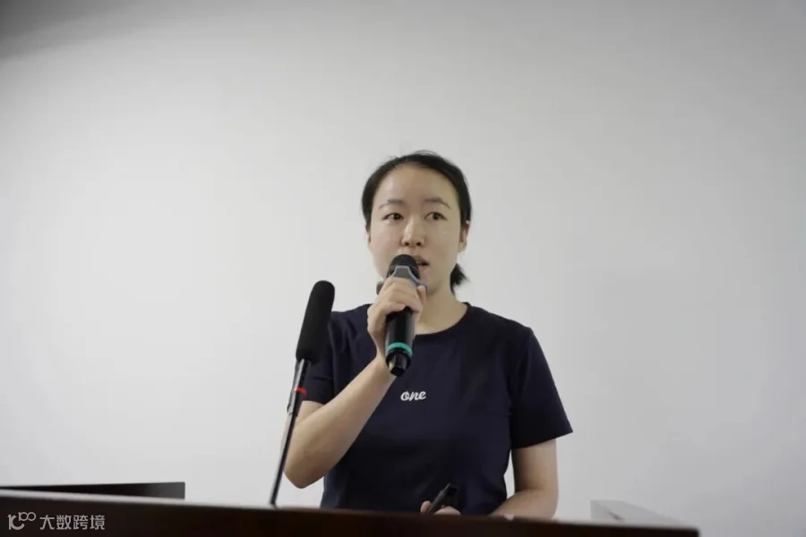 王秋香.jpg