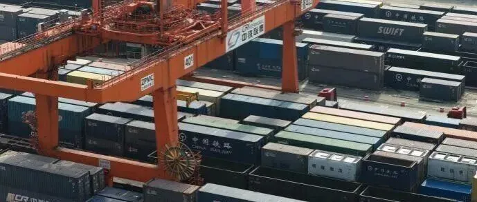 铁路冷链班列成疆果外运新通道