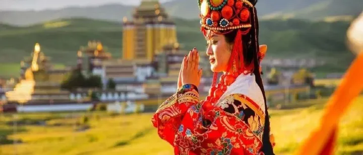 【川西色达·阿坝九寨】8月1日自驾三星堆·四姑娘山·色达·莲宝叶则·黄龙·九寨沟9日游，盛夏来袭，邀您一起去追逐清凉仙境~
