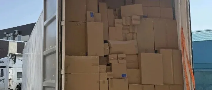 外贸集团打通对俄机械产品全链条出口通道！首批对俄出口空压机顺利运抵海外仓