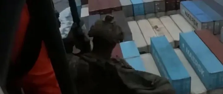 快讯！一艘马士基集装箱船被扣押，警方查获毒品5吨！