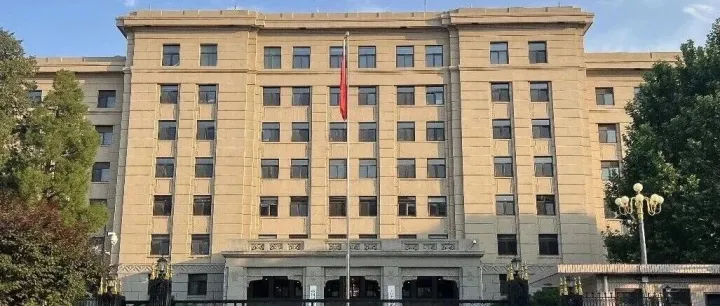 中国将加快推动建立中欧班列南通道合作机制