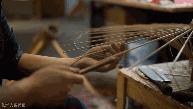 146664019246283345.GIF