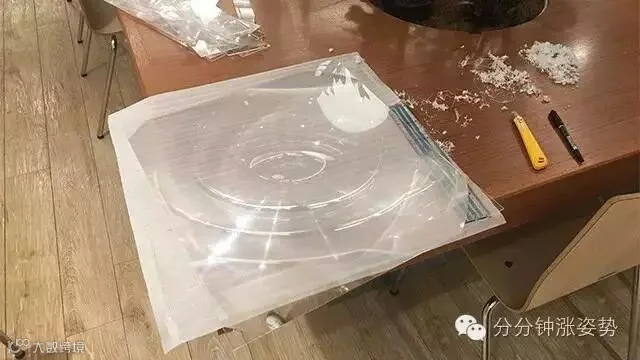 为什么脸大的人,看起来就很逗逼……
