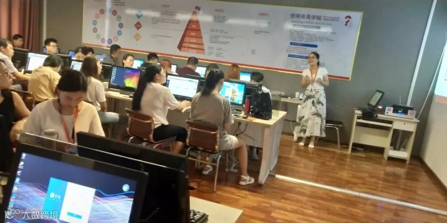 https://image.ipaiban.com/upload-ueditor-image-20180621-1529569999095084115.jpg