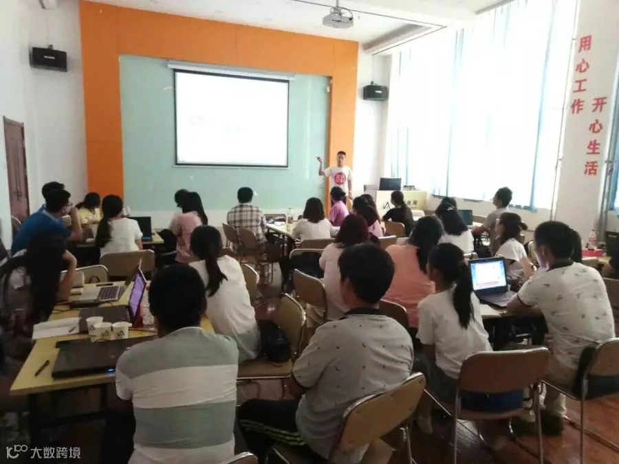 https://image.ipaiban.com/upload-ueditor-image-20180621-1529569426070038819.jpg
