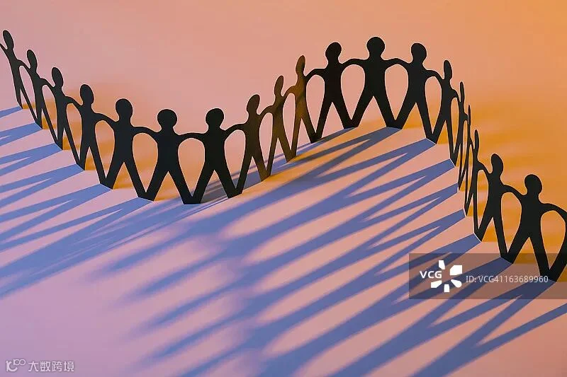 纸人以团队、联盟、家庭或网络的形式联合在一起图片素材