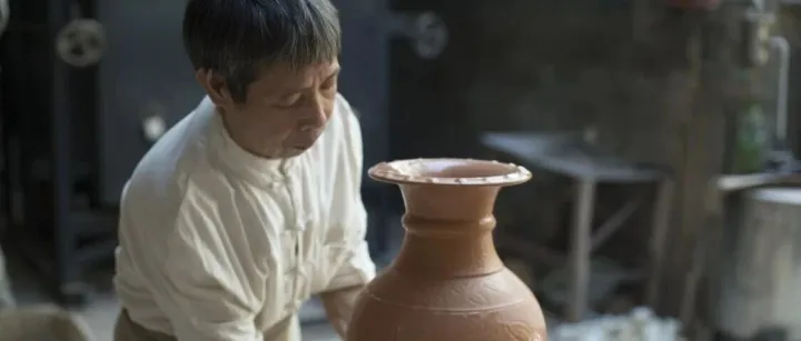 守艺录｜龙泉青瓷传统烧制技艺：不灭窑火代代传