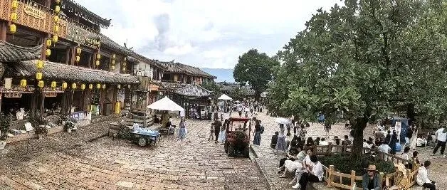 <em>丽江</em>古城即景