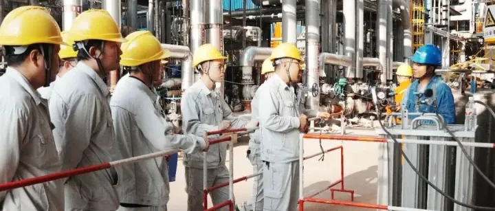 检修进行时｜延化装置大检修工作专班开展督导检查