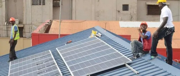 每天安装10万块电池板！非洲太阳能市场加速扩容，中国组件占94%