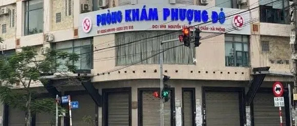 手术台上加价、刻意制造疼痛逼付高价！越南一“黑诊所”19人被公诉，含5名中国人