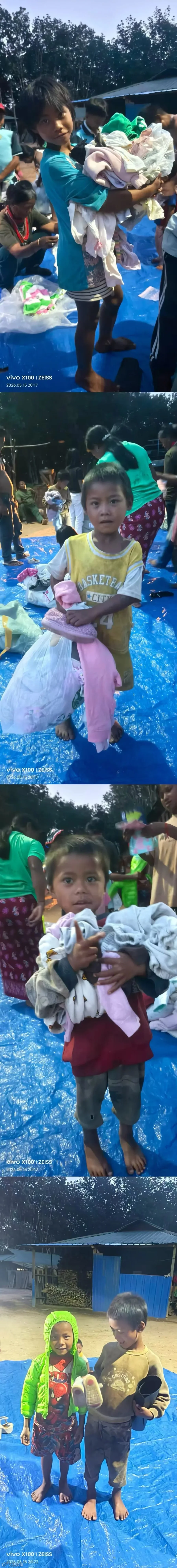 孩子们满载而归的笑脸