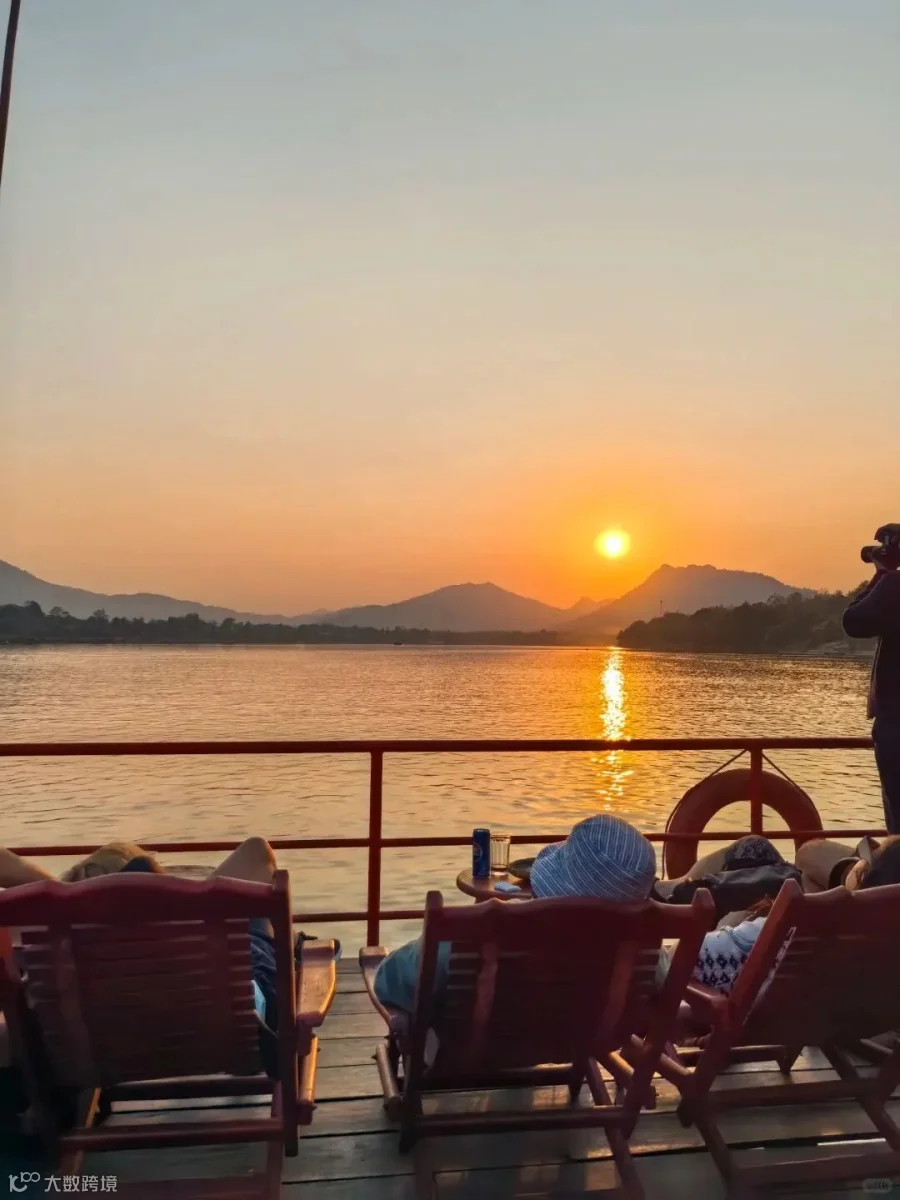 老挝日落游船｜一场浪漫的湄公河之旅🌇_4_小鱼游阿游_来自小红书网页版.jpg