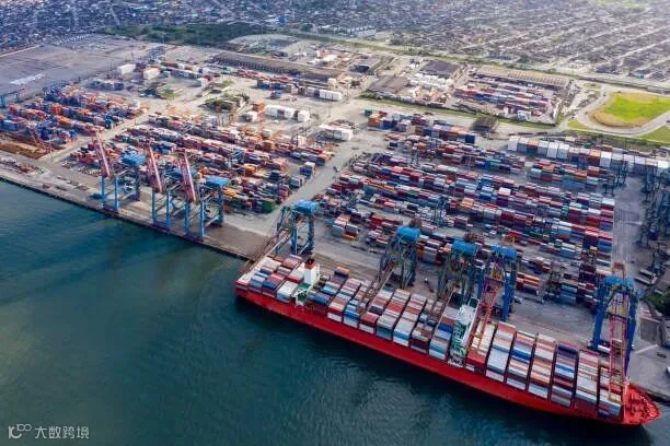 图片来源：460+ Port Of Santos Brazil Stock Photos, Pictures &amp; Royalty ...