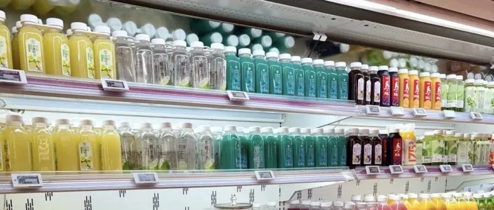 伊利、蒙牛、康师傅，知名大厂何以沦为山姆盒马的代工厂？