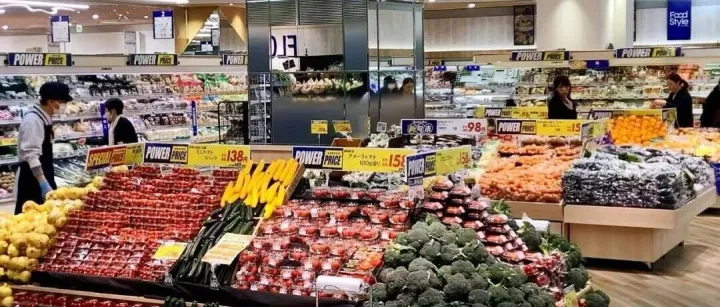 SKU砍掉25%，客流暴增1.4倍！揭秘永旺最新店型