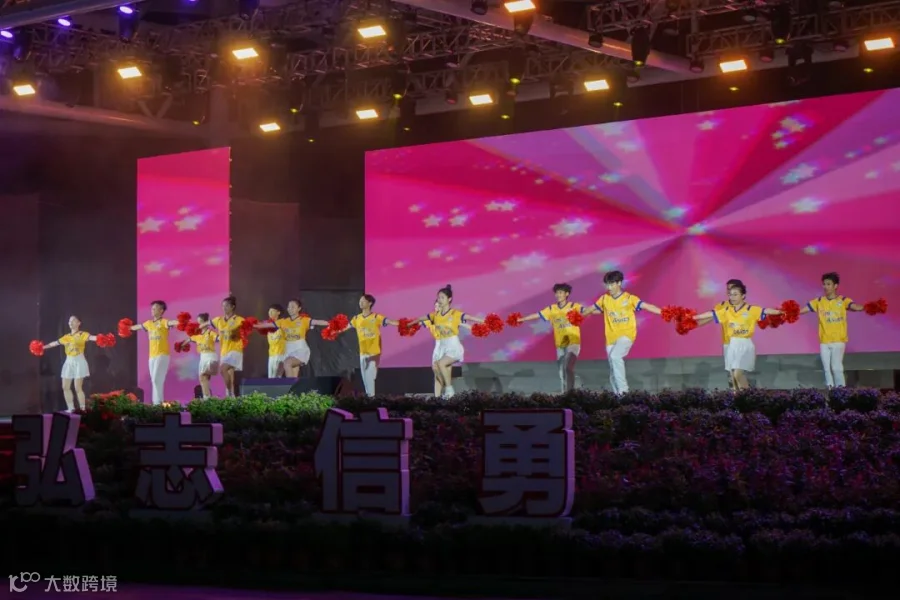李易轩摄 健美操 (2).JPG