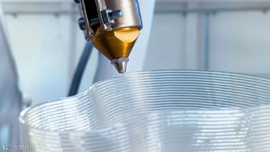 Robotic 3D Printing System Reuses Shredded Plastic Waste