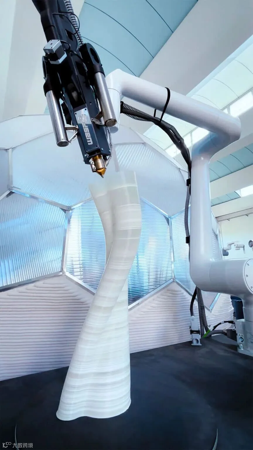Robotic 3D Printing System Reuses Shredded Plastic Waste