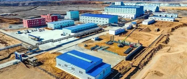 新疆哈密一处500万吨/年铜矿选矿厂投料试车