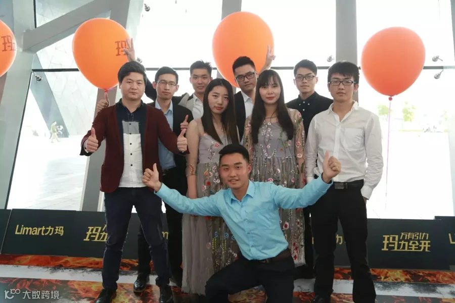 http://7xo6kd.com1.z0.glb.clouddn.com/upload-ueditor-image-20170308-1488941444327055184.jpg