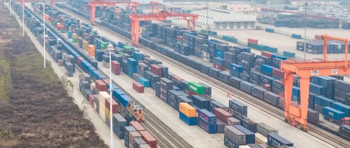 中欧班列（武汉）开通新线路助湖北汽车产业“出海”