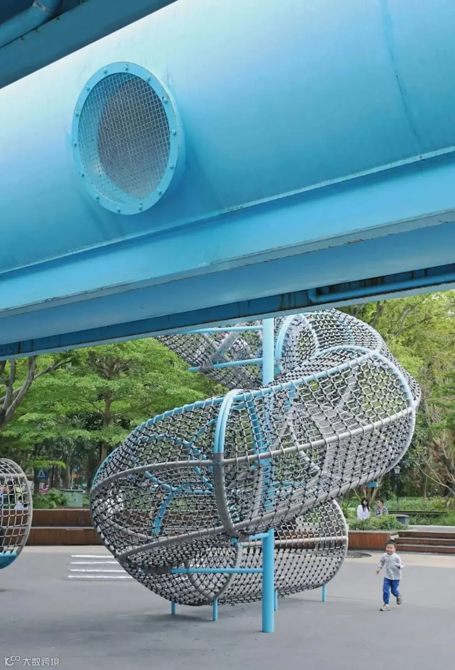 由華中發電廠改建而成的O·POWER文化藝術中心,是一個集休閒、娛樂、公園和商業於一身的綜合園區。(圖片來源:喵喵大俠@小紅書)