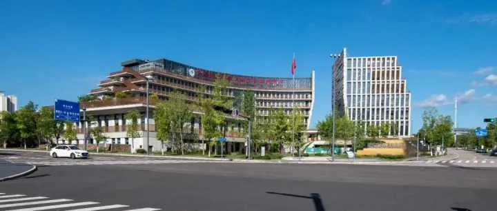科技力量搭台，智能装备“出海”