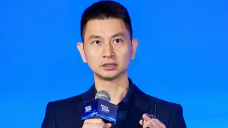 亚马逊手机支架火了，深圳老板一年进账10亿