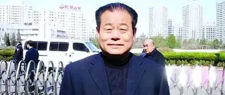 山东首富的“土办法”：让两万员工掏出真金白银跟他赌，二十年后换来三百亿分红和一个三千亿帝国