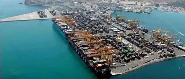 马士基、赫伯罗特恢复中东航线！连接中国两港！