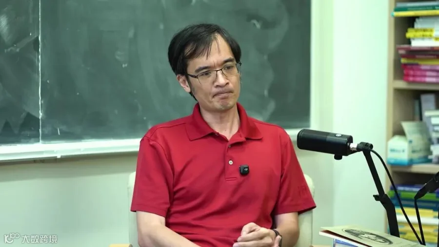 AI做数学：从背答案到发现模式