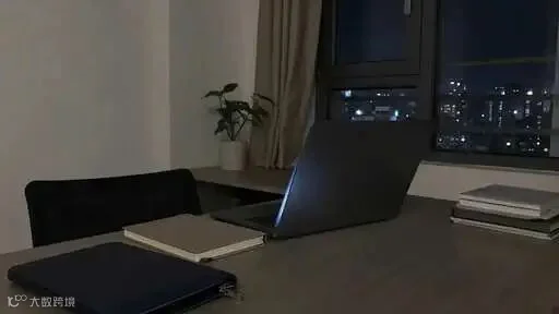 配图