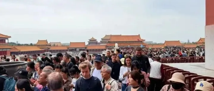 故宫，今天的瓜太猛了