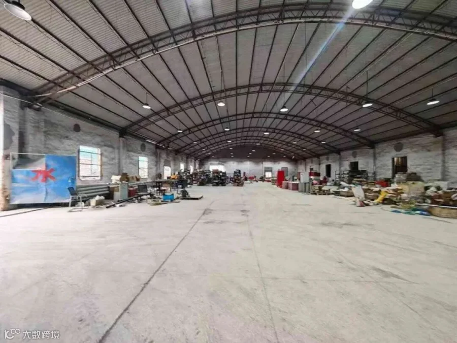 钢结构车间内部实景