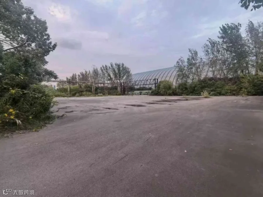 仓库与硬化场地实景